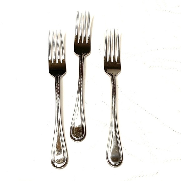 WALLACE Regal Pearl Stainless Steel Flatware 24 Pieces - Picture 4 of 12